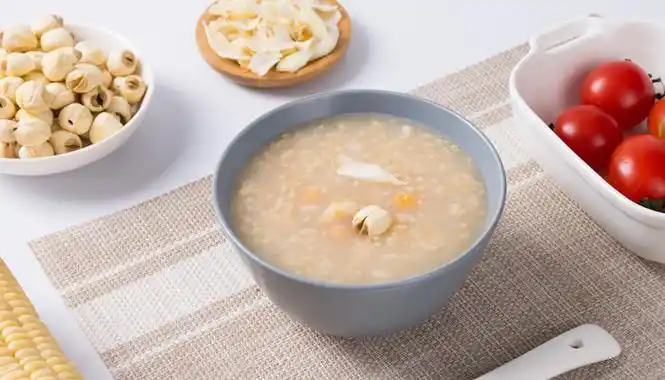 扩展资料半流质饮食是一种介于软饭与流质之间的饮食.