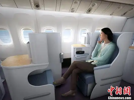 南航首架波音777-300er交付