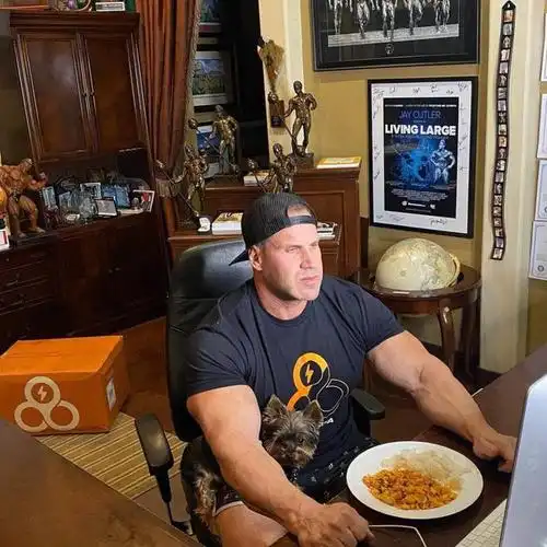 乔卡特玩健美最难的是钱我每年仅食物就要花5万美金