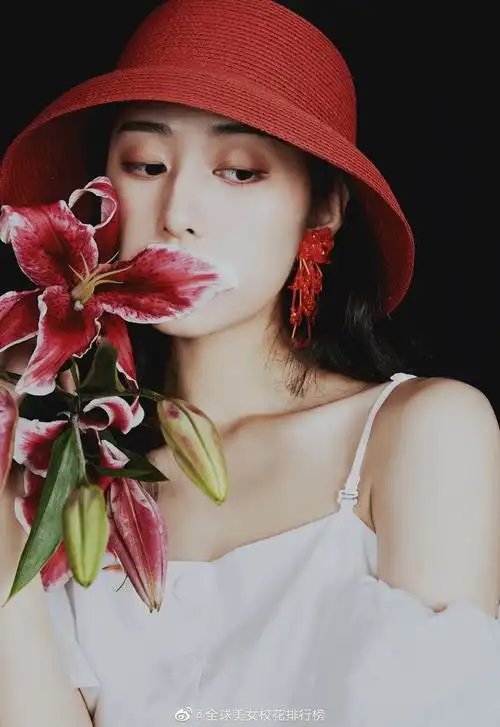 中央戏剧学院狮子座女孩素颜也很美你觉得几分