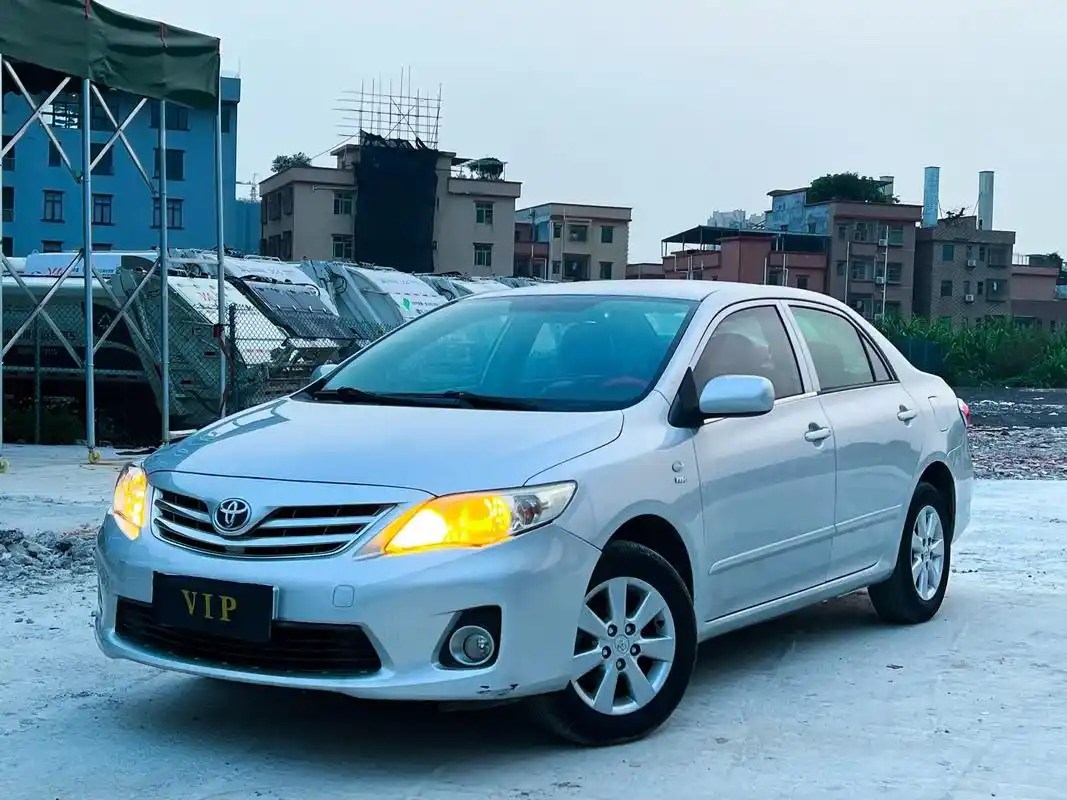 今日老车之13初代卡罗拉(不包含花冠车型),当年真的是火遍大 - 抖音