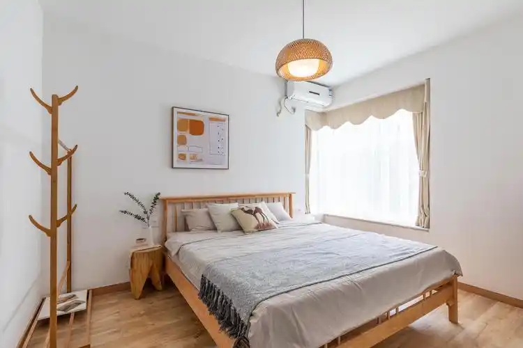 自然日式风三居卧室装修效果图