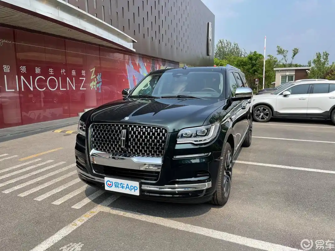 新款林肯领航员长轴总统版实车曝光 售142.80万元