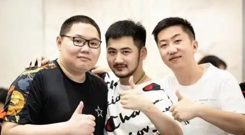 csgoququ人气暴涨弹幕量是茄子的5倍女助理才是关键原因