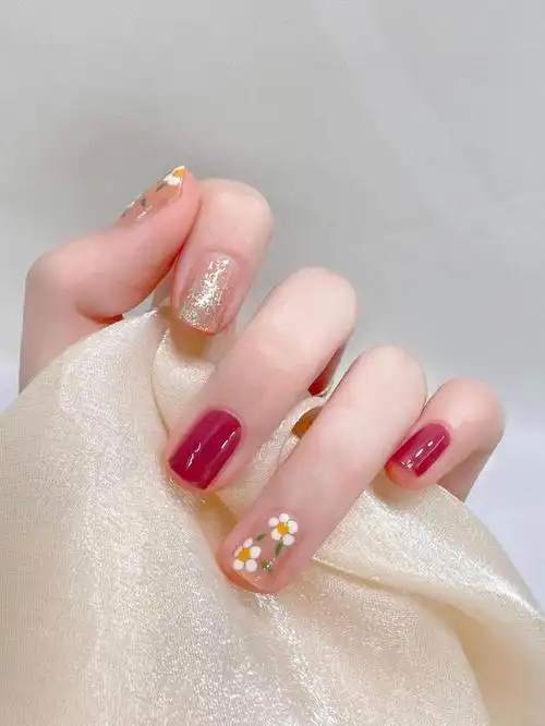 春夏夏显白美甲