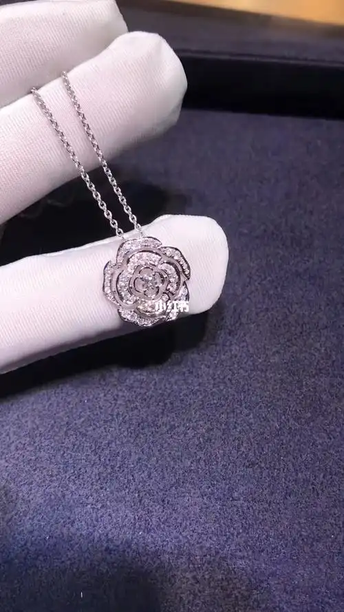 香奈儿满钻山茶花项链