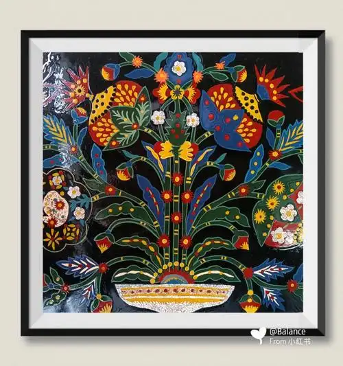 尺寸:30×30cm(图一)民间美术50×50cm(图二)漆画技法材料:蛋壳,大漆