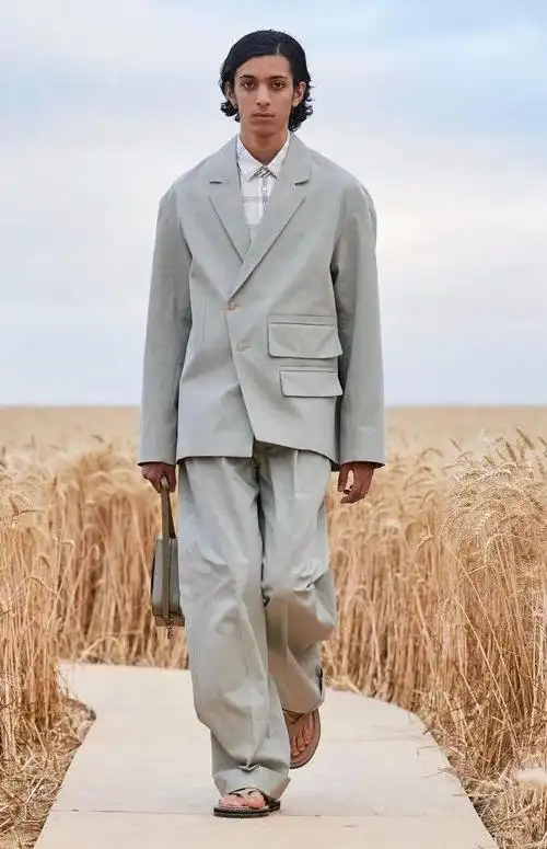 男装流行色2021春夏t台颜色分析尼罗河蓝