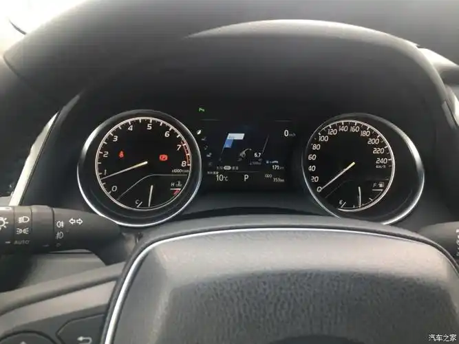 油耗开了1个月,300多公里,只有6.