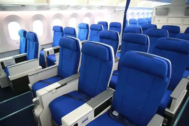 南航迎来全球第787架波音787