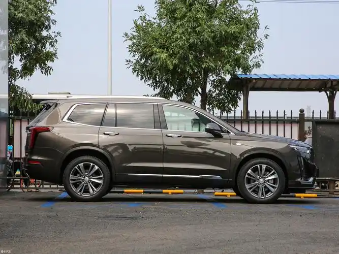 【2020款凯迪拉克xt628t 六座四驱铂金运动型_整体外观_19/1688张图片