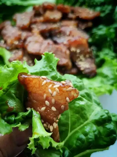 营养美味的烤五花肉生菜包,在家就可以吃上烤肉