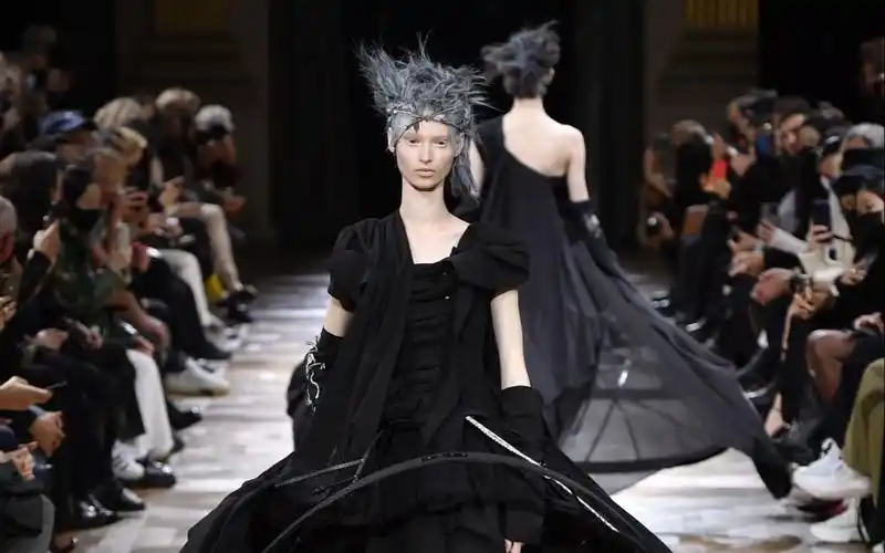 yohjiyamamoto山本耀司2022春夏巴黎时装周