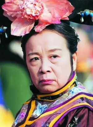 原来容嬷嬷才是当年大雨湖畔的夏雨荷