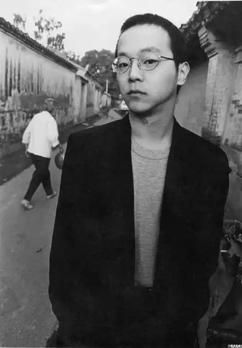 窦唯:他辉煌过,如今平静着,生命的本质不过就是悄无声息!