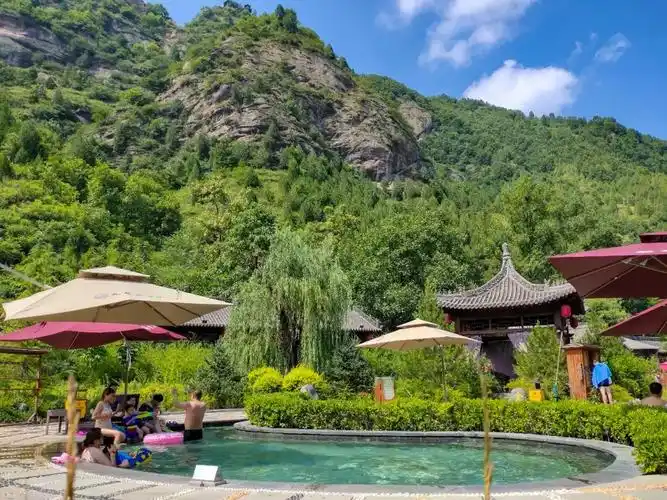 狂嗨九龙山温泉电音狂欢泼水节今日盛大启幕