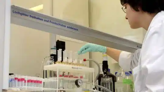 篮坛笑话!美国男子篮球运动员在欧洲尿检,竟然被查出怀孕