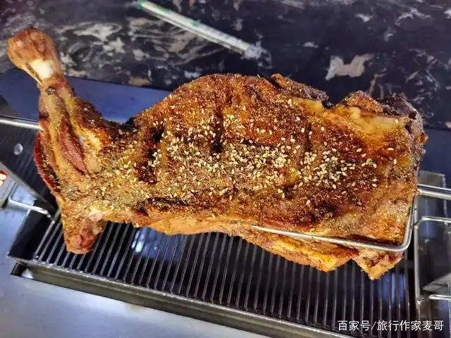 冬天果然还是适合吃烤羊腿