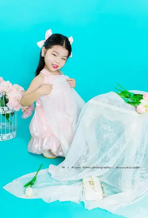 六岁小仙女告别幼儿园开心记