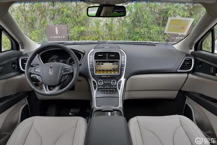 0t 手自一体 四驱 尊雅版内饰全景正拍汽车图片-汽车图片大全】-易车