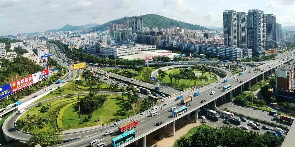 党史学习教育开展以来,深圳市宝安区西乡街道把"我为群众办实事"贯穿