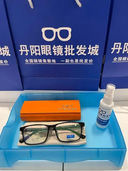 误入眼镜批发城!太便宜了吧