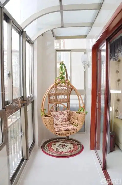 家庭阳台玻璃雨棚送精装修效果图欣赏