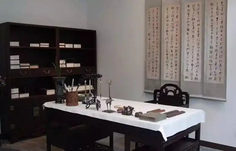 【公共文化】|您的小书房也是这样的吗?