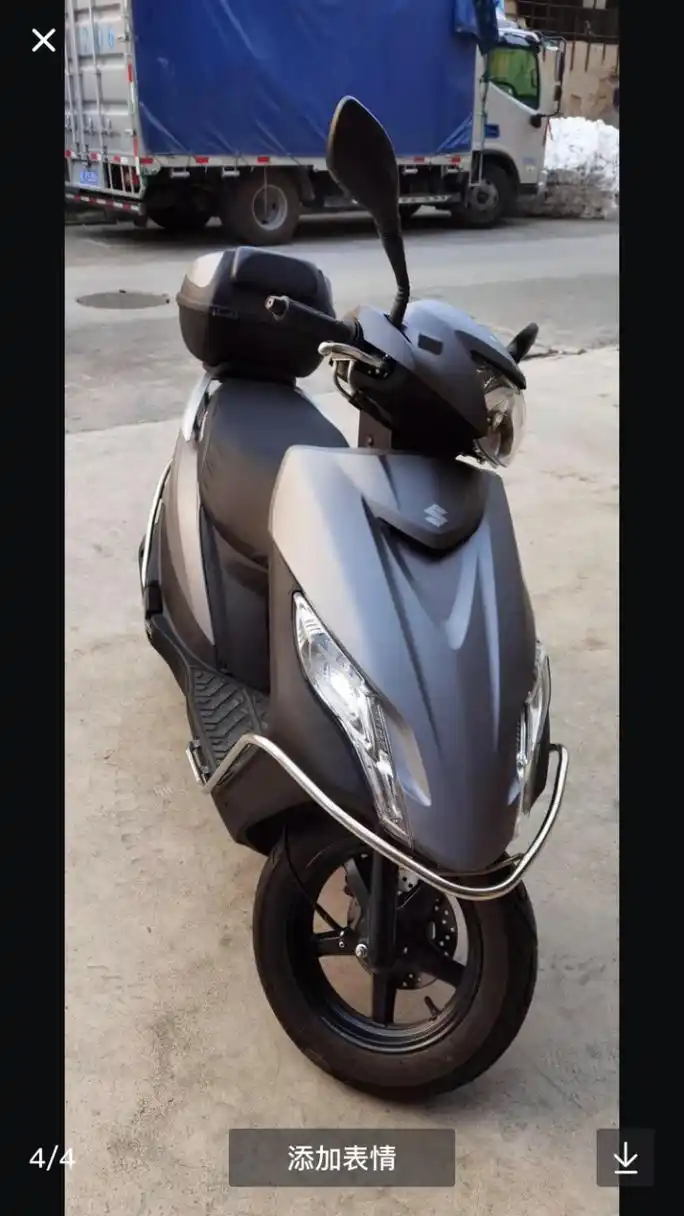 铃木uu125踏板摩托油箱有多大?加满一箱油能跑多远?