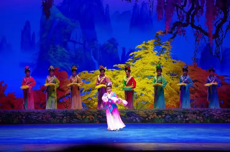 湖南花鼓戏"刘海砍樵"