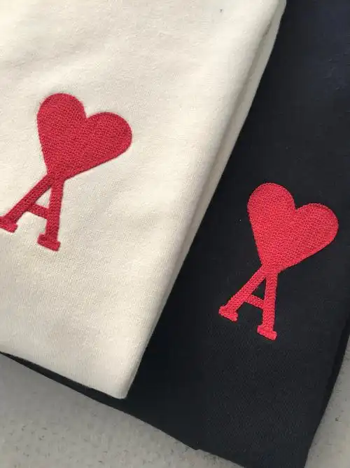 正确版本ami21春夏新品大红爱心字母刺绣帽衫连卫衣