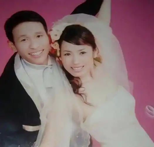 宋小宝二婚娇妻疑怀孕,小腹隆起孕味十足,与前妻育有一对双胞胎_王雪