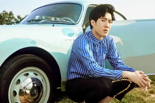 常远曝光绅士写真 《青春旅社》展露厨艺引期待