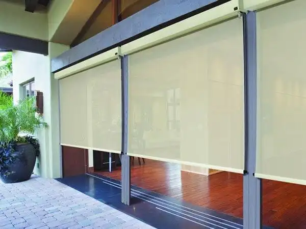 电动户外防风卷帘