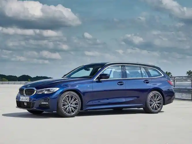 宝马3系旅行版今日份美图