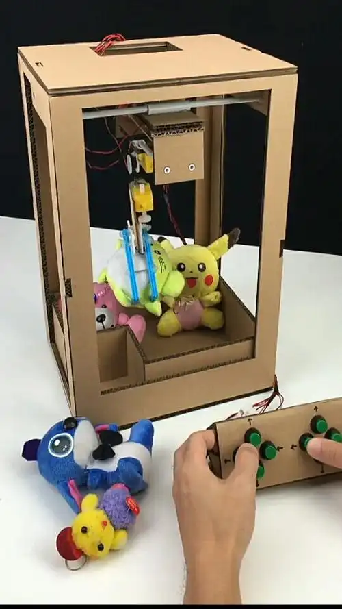 生活小妙招#自制抓娃娃机,不知道女朋友会不会喜欢-度小视