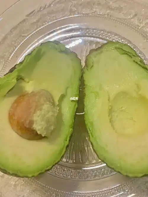 牛油果05是春天的颜色啊