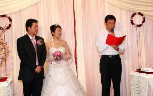 婚礼证婚人致辞简短范文婚礼证婚人讲话稿
