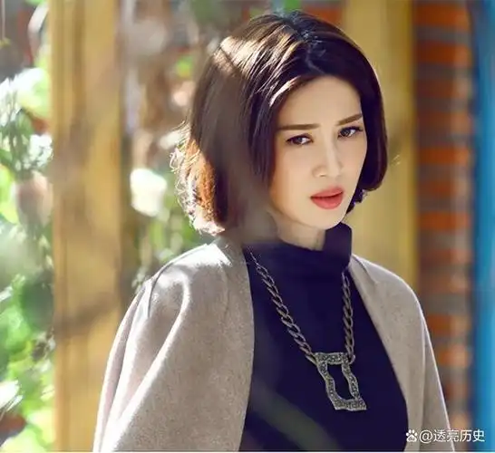 这一下,童蕾的生活直接从云端跌落谷底,真是让人看了都心疼.