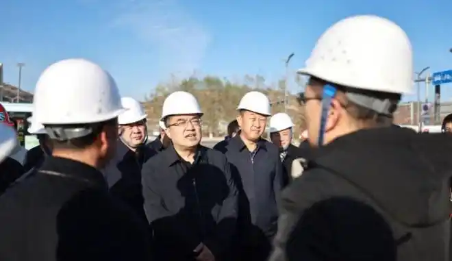 龚孟建在离石区调研