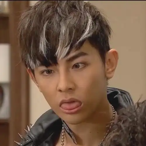 "业务能力"一直在线的汪东城打开新页氿山重(备战中考)关注自己选的刀