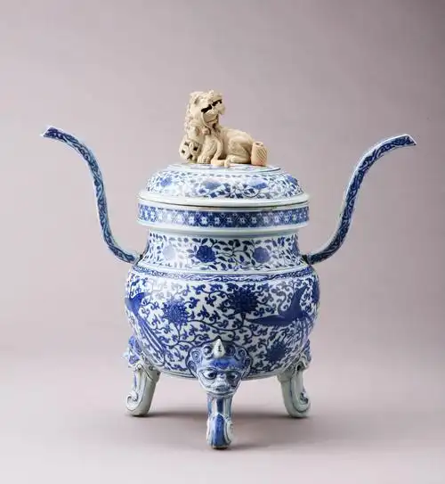 明嘉靖青花莲鹤纹熏炉四川博物馆镇馆之宝