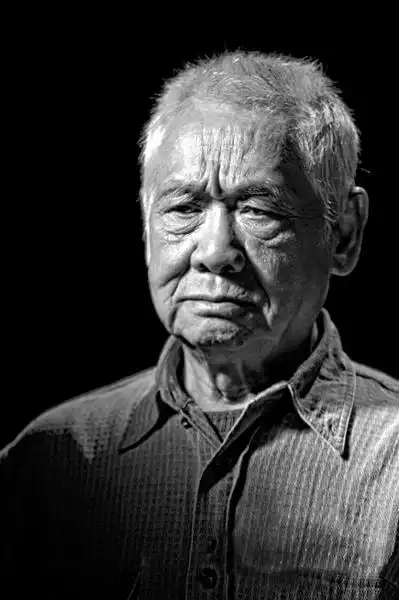 娱乐  3月7日,76岁生日那天,老导演张华勋收到了儿子张杨的祝福短信.