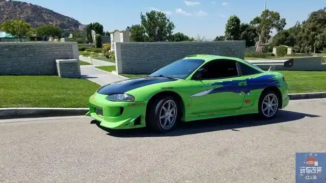 "速度与激情1"中属于"保罗沃克"的那辆复刻版三菱eclipse!-新浪汽车