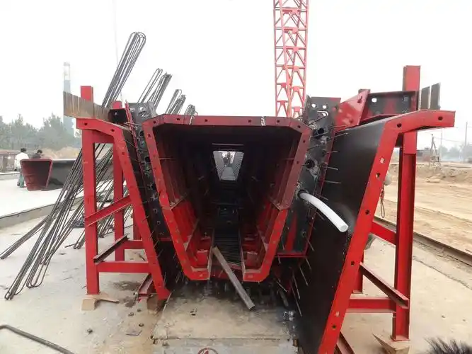 箱梁内模