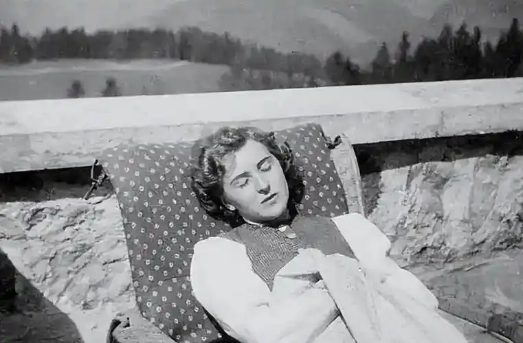 爱希特勒爱到疯狂的女人,人称"二战中的虞姬"_海因里希_父母_格莉