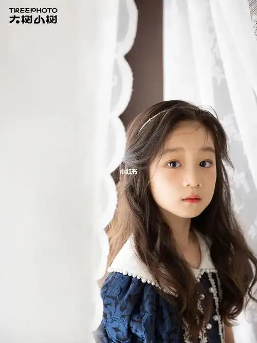 超有气质的小女孩,温柔的眼睛太撩人啦