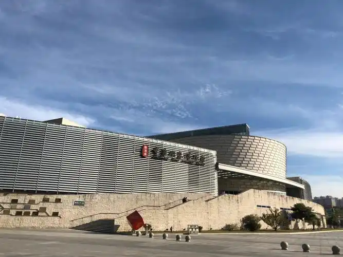 景德镇陶瓷博物馆瓷彩千年釉润光华