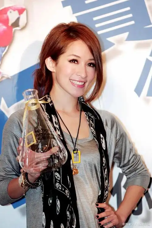 1米5的身高却长着1米7的脸,你被这几位女星欺骗到了吗?