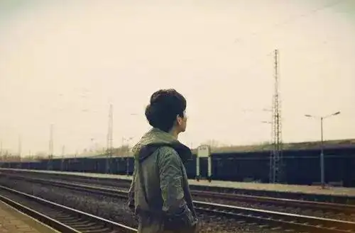 深圳副教授妻子羞辱小女孩:世道变坏,从"文明人"耍赖开始